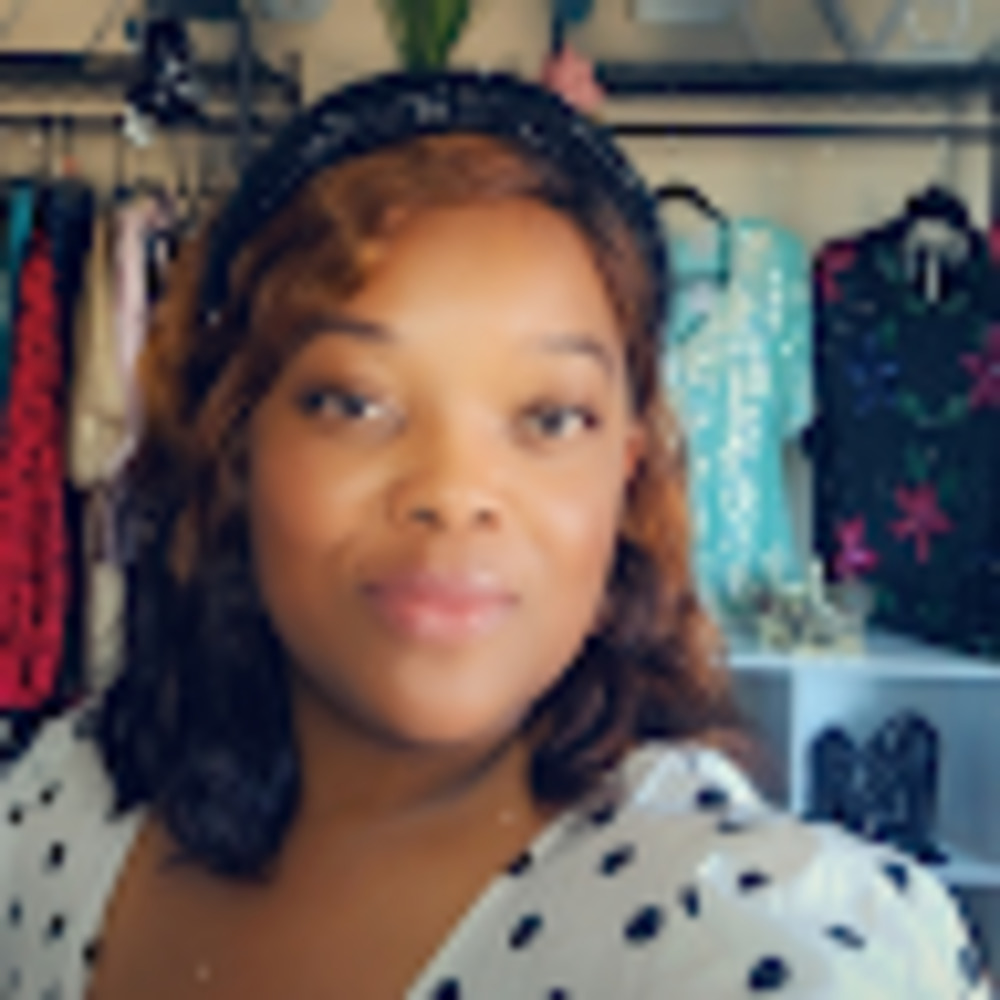 Meet your Posher, Eunece